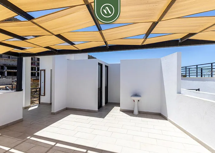 Amazing 2br With Rooftop Pool - Bbq *